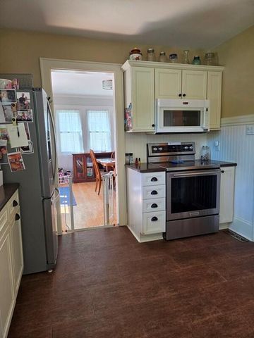 2011 N 9th STREET, Sheboygan, WI 53081