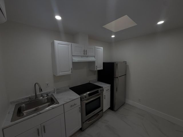 2550 Lake Haven Road, West Palm Beach, FL 33415