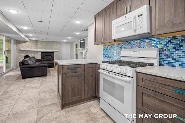 695 13 Mile Road NE, Sparta, MI 49345