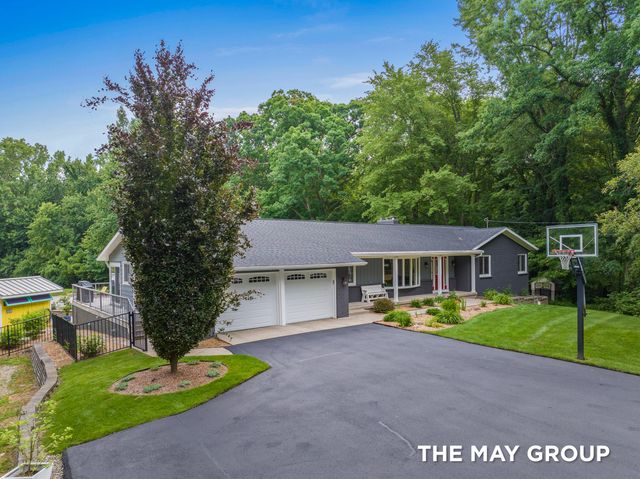 695 13 Mile Road NE, Sparta, MI 49345