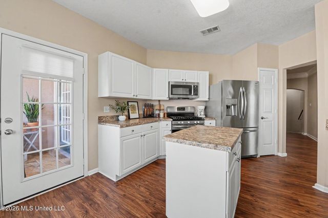 2252 Beach Drive, 605, Gulfport, MS 39507