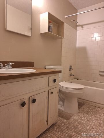 5843 Wares Ferry Road, Montgomery, AL 36117