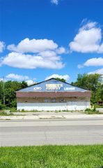 12591 Harper Avenue, Detroit, MI 48213