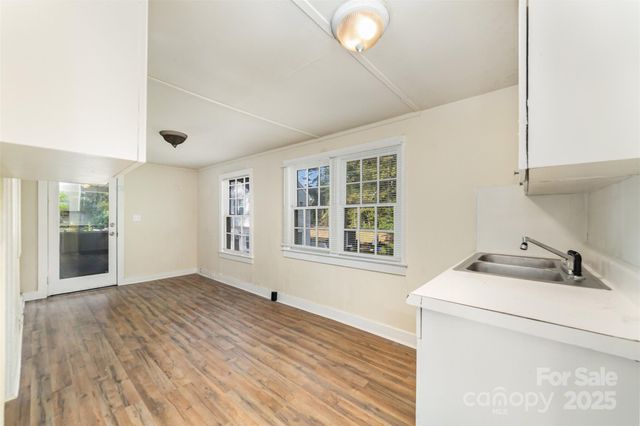 1028 East Drive, Gastonia, NC 28052