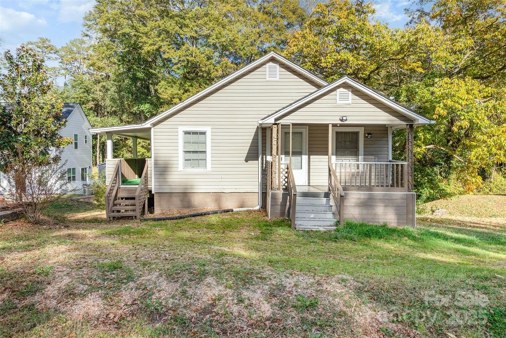1028 East Drive, Gastonia, NC 28052