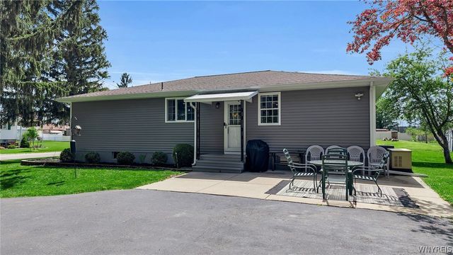 44 Park Avenue, Cheektowaga, NY 14043