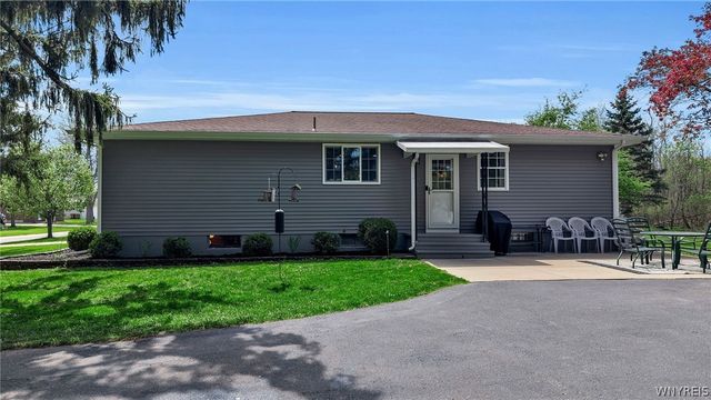 44 Park Avenue, Cheektowaga, NY 14043
