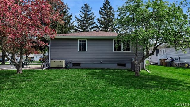 44 Park Avenue, Cheektowaga, NY 14043
