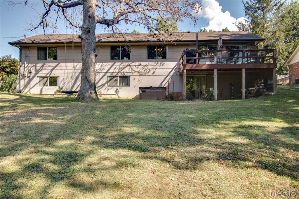 Image 45 of property listing at 5400 Dixon Drive, Godfrey, IL 62035