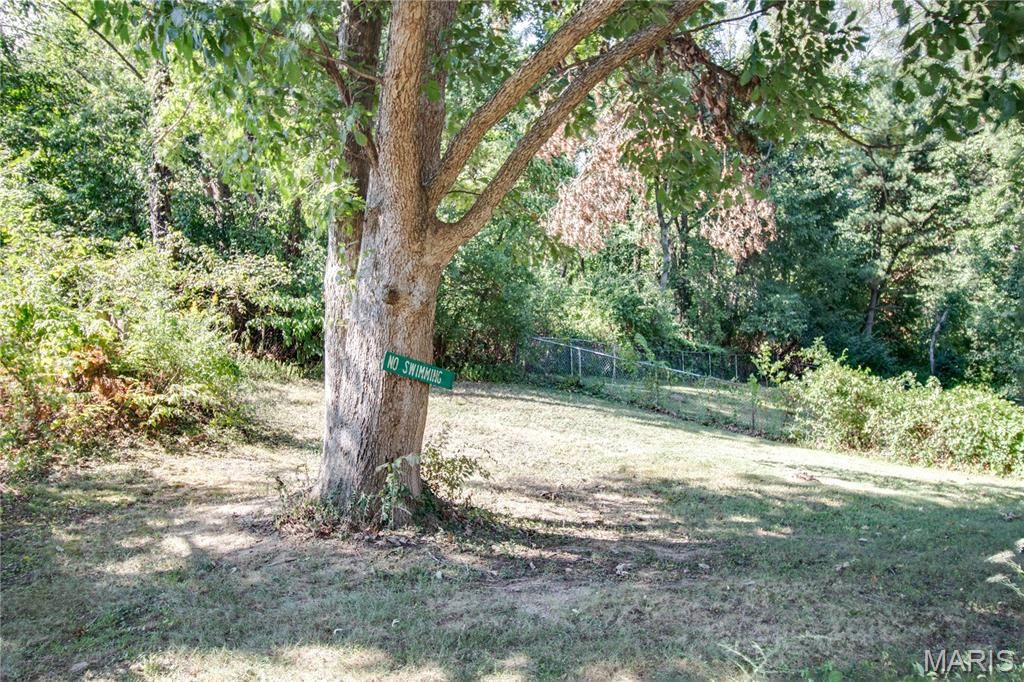Image 46 of property listing at 5400 Dixon Drive, Godfrey, IL 62035