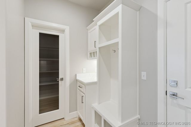 668 E 148th Place S, Glenpool, OK 74033