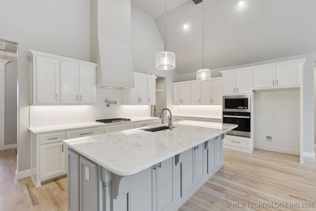 668 E 148th Place S, Glenpool, OK 74033