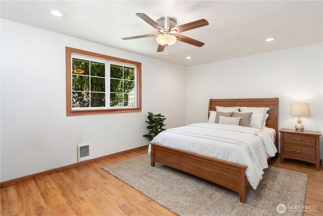 21 Glen Avenue, Chimacum, WA 98325