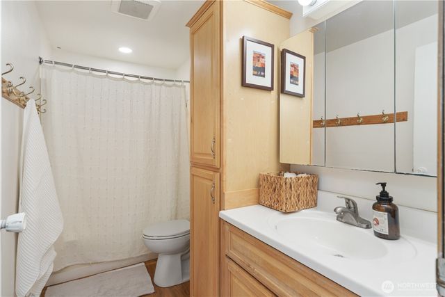 21 Glen Avenue, Chimacum, WA 98325