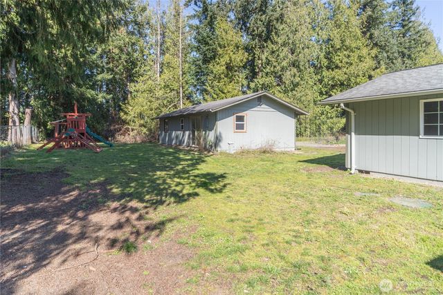 21 Glen Avenue, Chimacum, WA 98325
