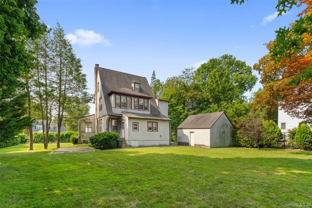 33 Deerfield Avenue, Eastchester, NY 10709