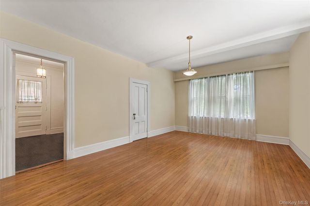33 Deerfield Avenue, Eastchester, NY 10709
