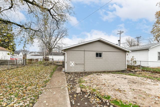 631 S 11th Street, Noblesville, IN 46060