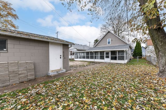 631 S 11th Street, Noblesville, IN 46060