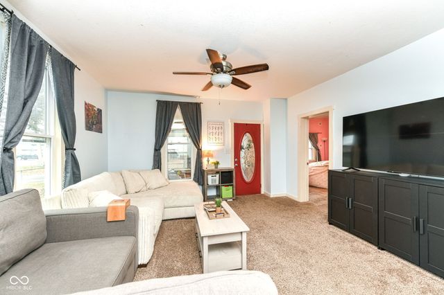 631 S 11th Street, Noblesville, IN 46060