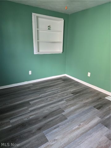 1024 Quentin Road, Eastlake, OH 44095