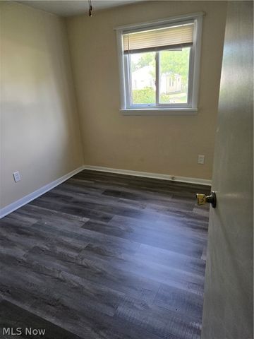 1024 Quentin Road, Eastlake, OH 44095
