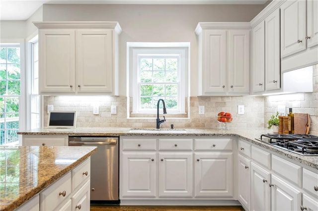 570 Fawn Run, Alpharetta, GA 30005