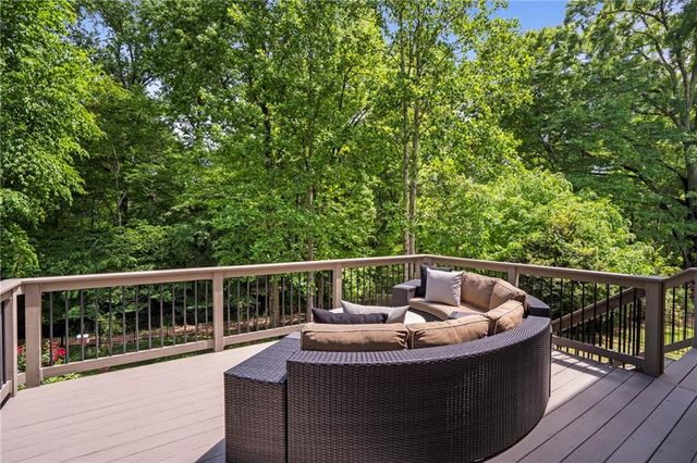 570 Fawn Run, Alpharetta, GA 30005