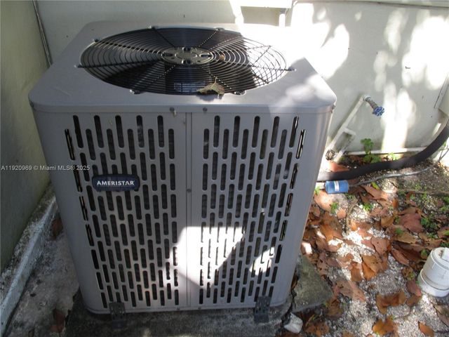 9750 Dominican Dr, Cutler Bay, FL 33189