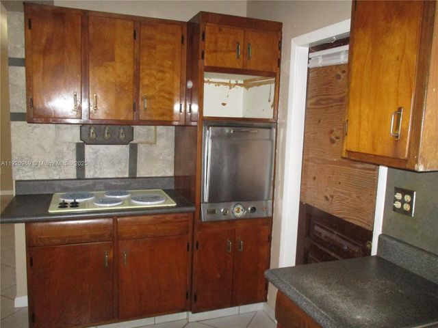 9750 Dominican Dr, Cutler Bay, FL 33189