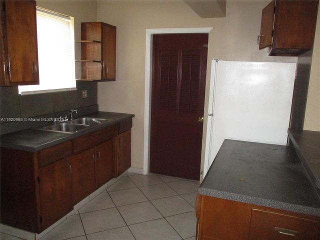 9750 Dominican Dr, Cutler Bay, FL 33189