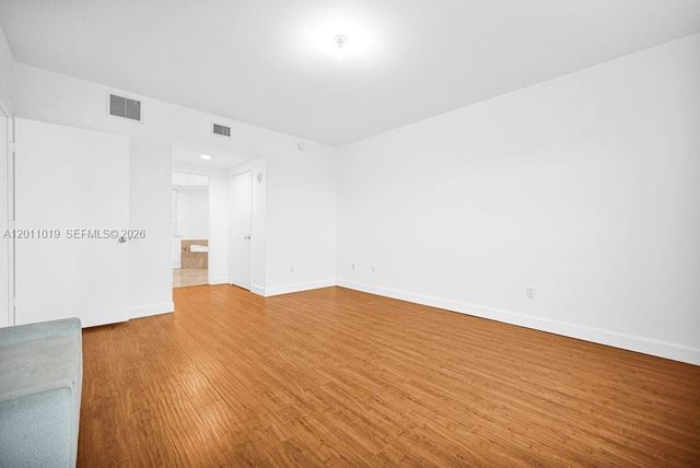 15051 Royal Oaks Lane 1605, North Miami, FL 33181
