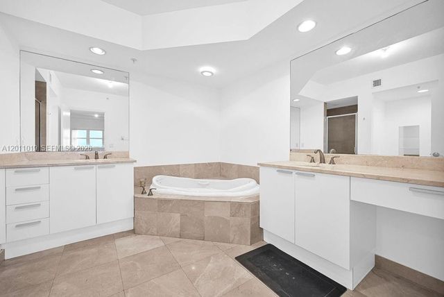 15051 Royal Oaks Lane 1605, North Miami, FL 33181