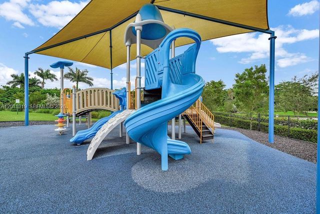 15051 Royal Oaks Lane 1605, North Miami, FL 33181