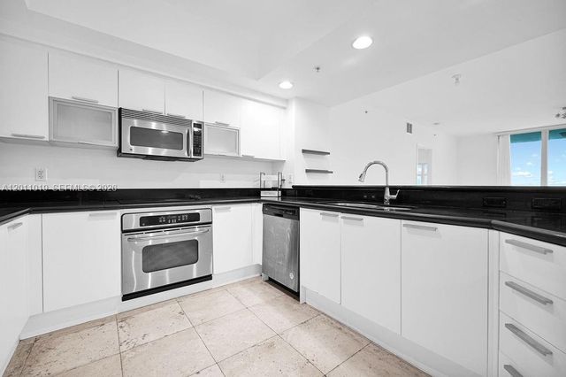 15051 Royal Oaks Lane 1605, North Miami, FL 33181