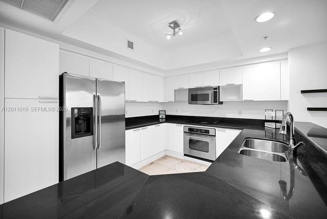 15051 Royal Oaks Lane 1605, North Miami, FL 33181