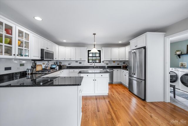 439 S Church Road S, Bensenville, IL 60106