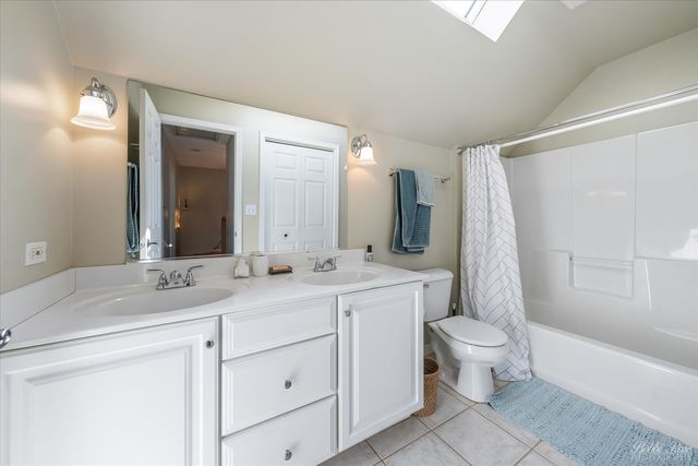 439 S Church Road S, Bensenville, IL 60106