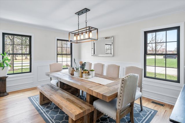 439 S Church Road S, Bensenville, IL 60106