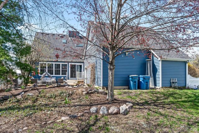 439 S Church Road S, Bensenville, IL 60106