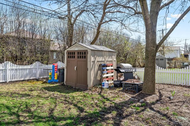 439 S Church Road S, Bensenville, IL 60106