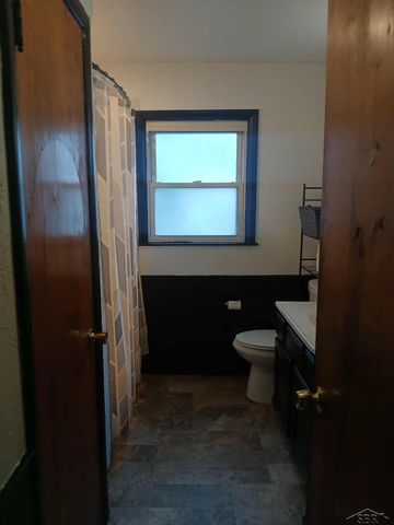 326 Burroughs Avenue, Flint, MI 48507