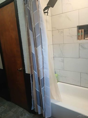 326 Burroughs Avenue, Flint, MI 48507