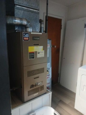 326 Burroughs Avenue, Flint, MI 48507