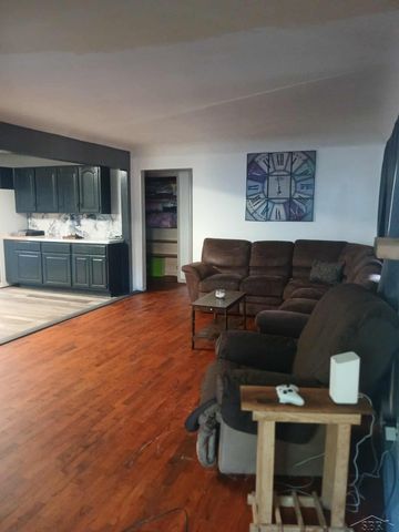 326 Burroughs Avenue, Flint, MI 48507