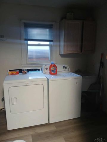 326 Burroughs Avenue, Flint, MI 48507