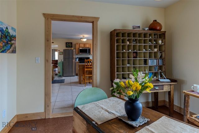 402 2nd Avenue N, Clyde Park, MT 59018