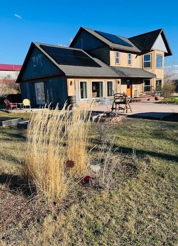 402 2nd Avenue N, Clyde Park, MT 59018