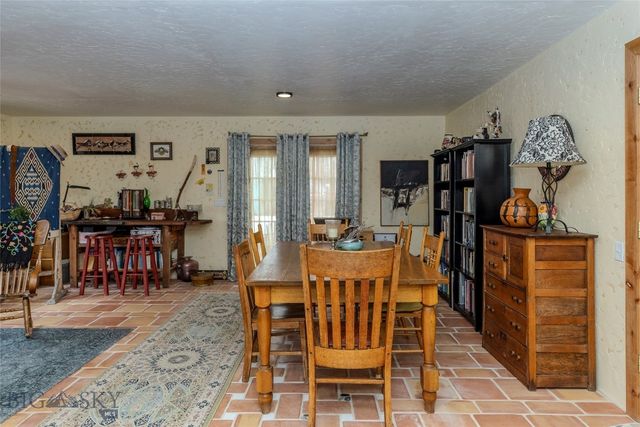 402 2nd Avenue N, Clyde Park, MT 59018