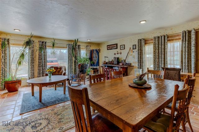 402 2nd Avenue N, Clyde Park, MT 59018